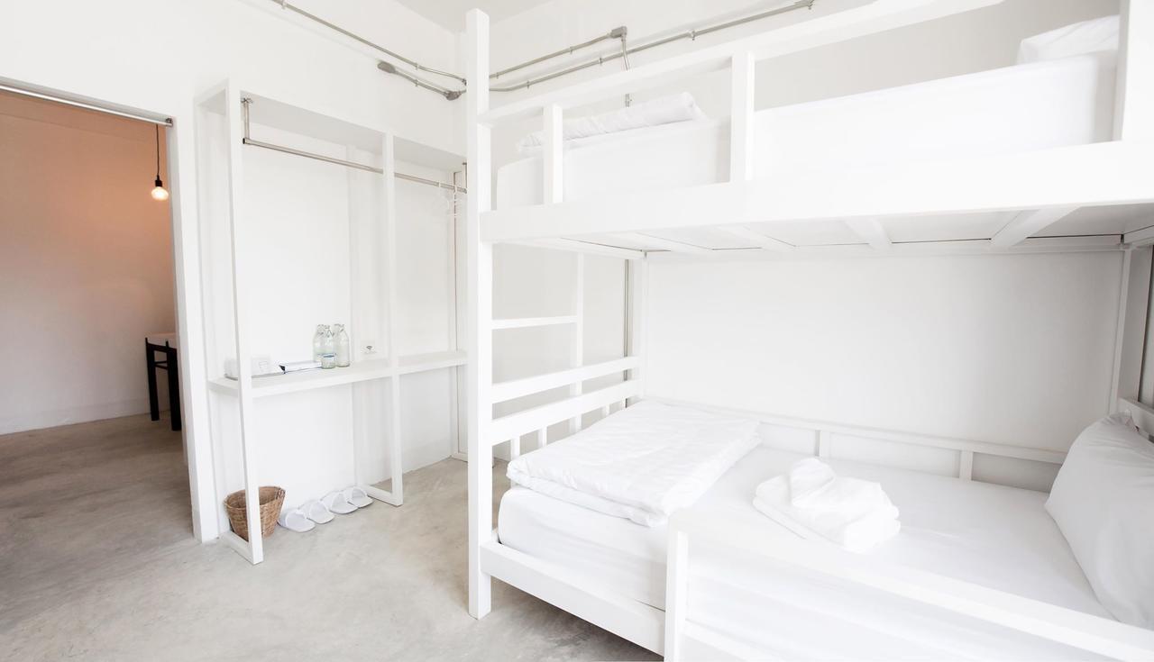 Flat White Cafe X Poshtel Hostel Lampang Exterior foto